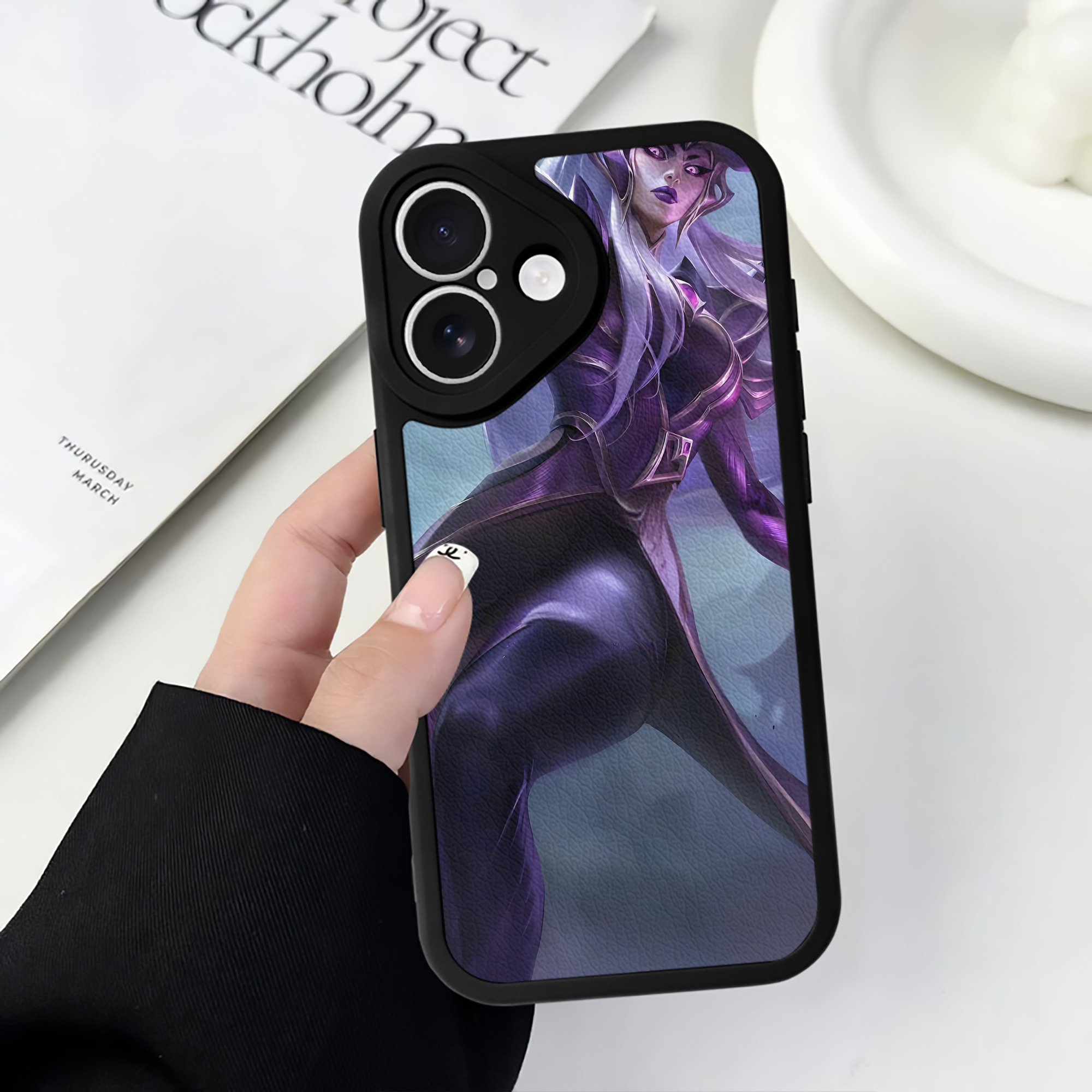 リーグ・オブ・レジェンド League of Legends LOL 【iPhone 16シリーズ対応】シリコンスマホケース（レザー調） 材質：シリコン